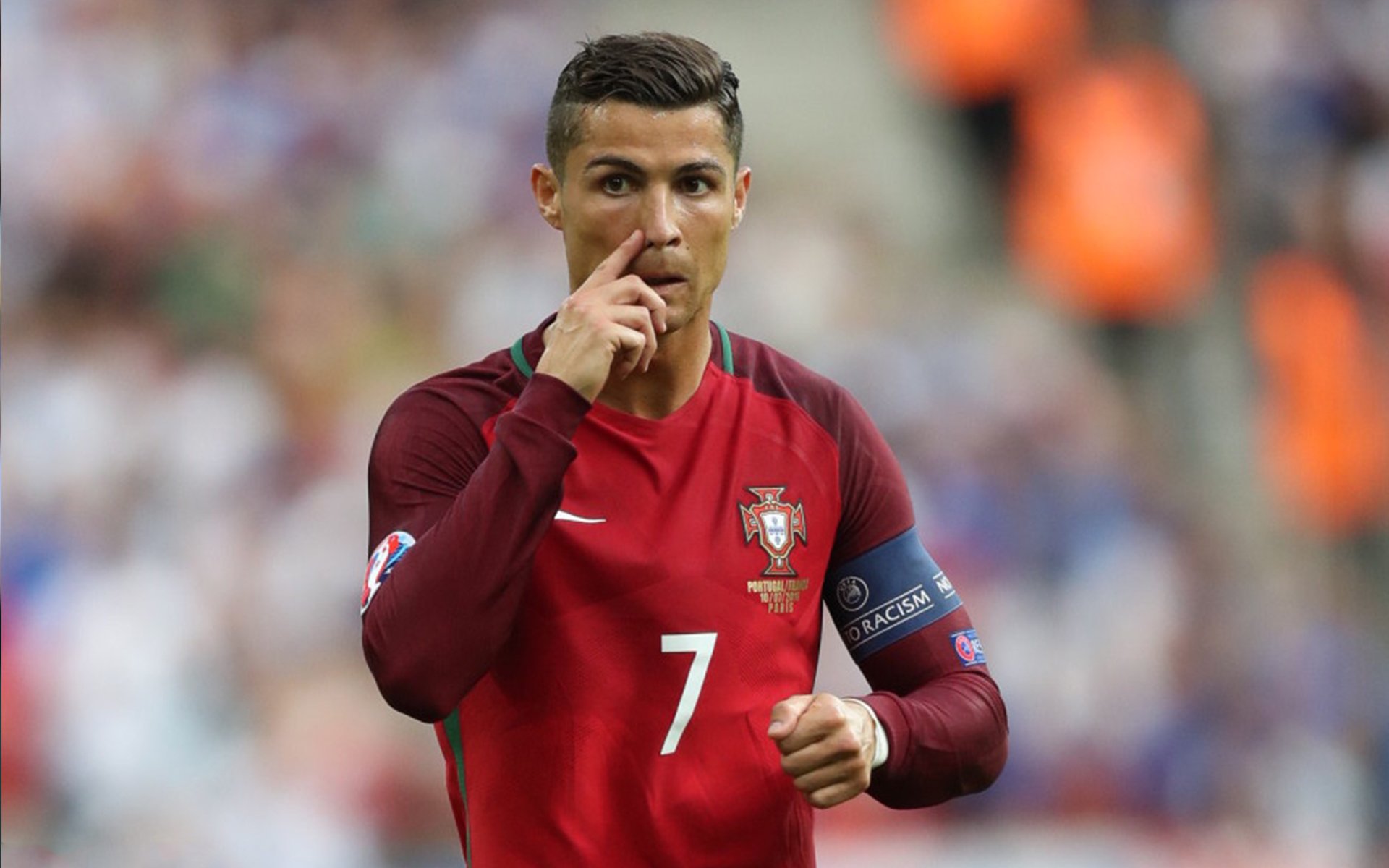 西甲球员在连续作战下视觉注意力分布的波动规律研究