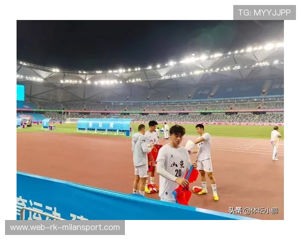 中国青训出海潮:新生代球员为梦想“逆风起飞” 中国青训出海潮:新生代球员为梦想“逆风起飞”